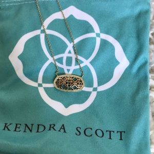 Kendra Scott necklace